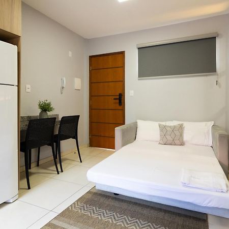 Apartamento Em Sao Joao Del Rei, Ao Lado Da Estacao Ferroviaria, Estacionamento E Ar Condicionado Esterno foto