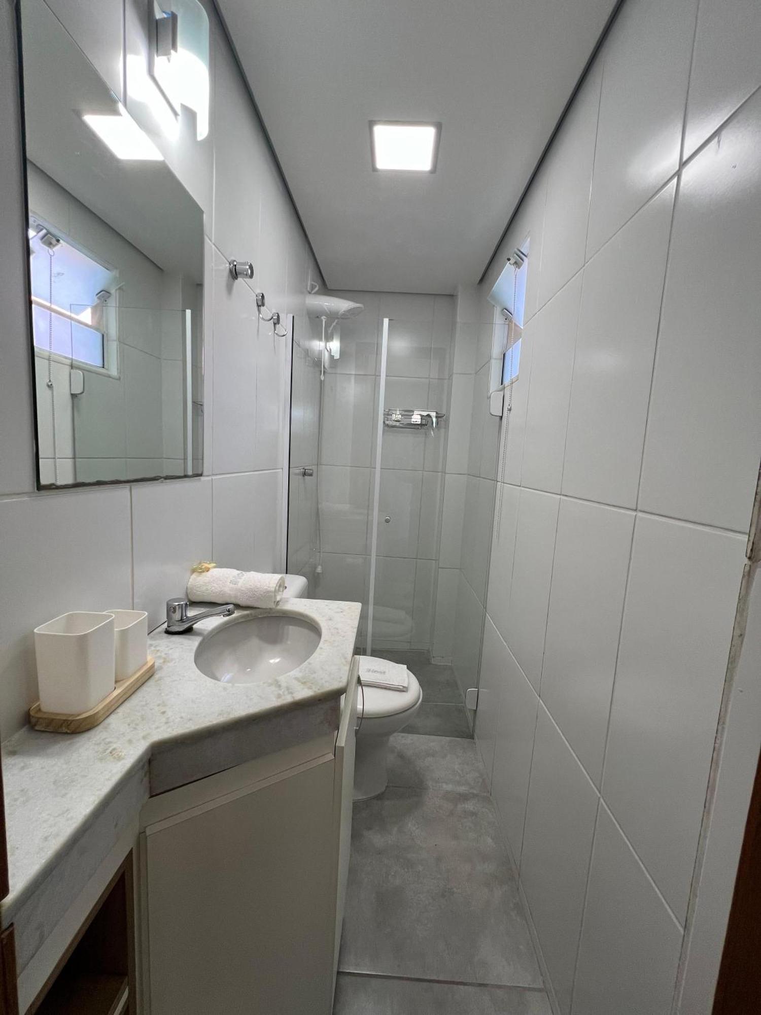 Apartamento Em Sao Joao Del Rei, Ao Lado Da Estacao Ferroviaria, Estacionamento E Ar Condicionado Esterno foto