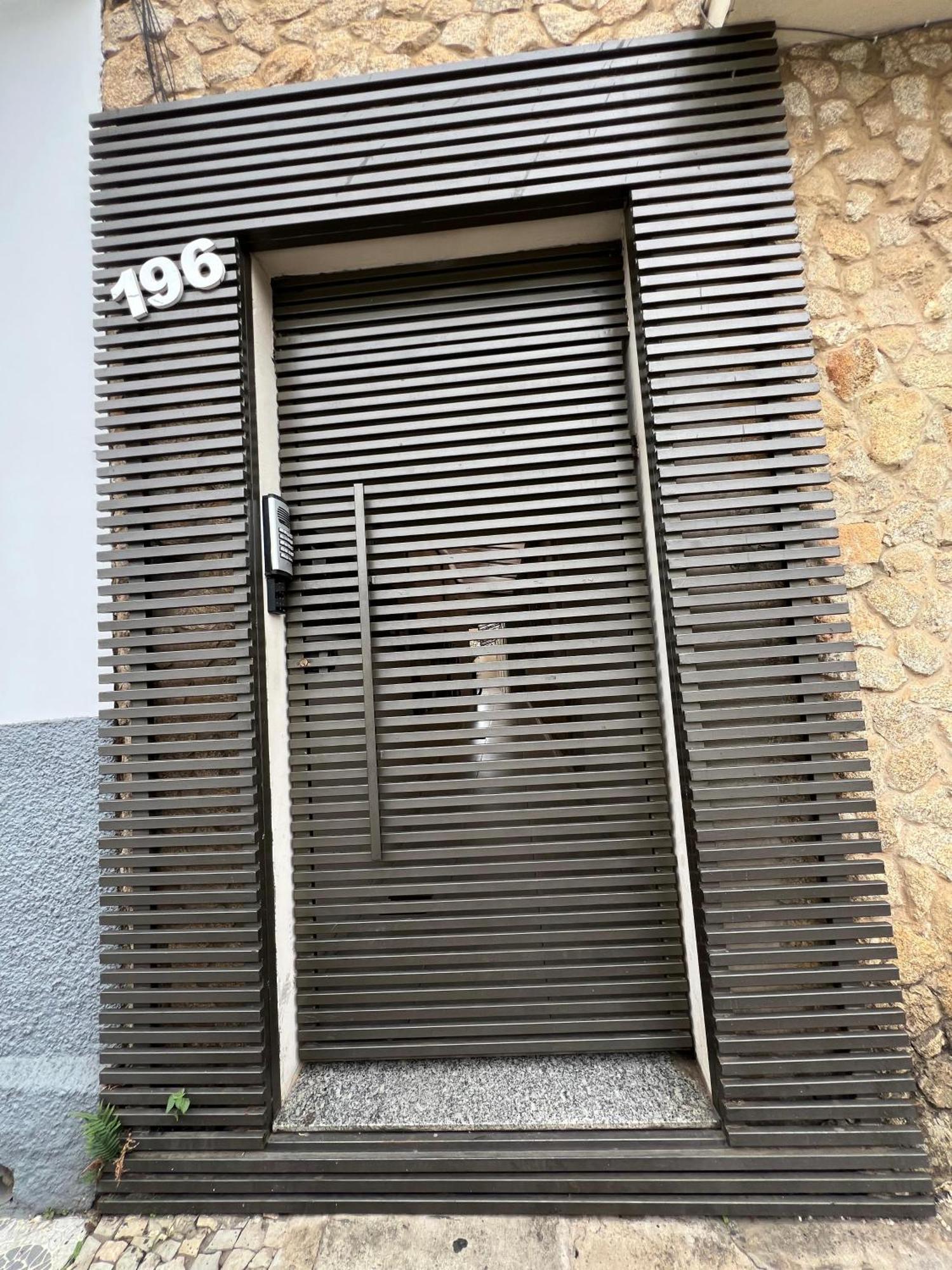 Apartamento Em Sao Joao Del Rei, Ao Lado Da Estacao Ferroviaria, Estacionamento E Ar Condicionado Esterno foto